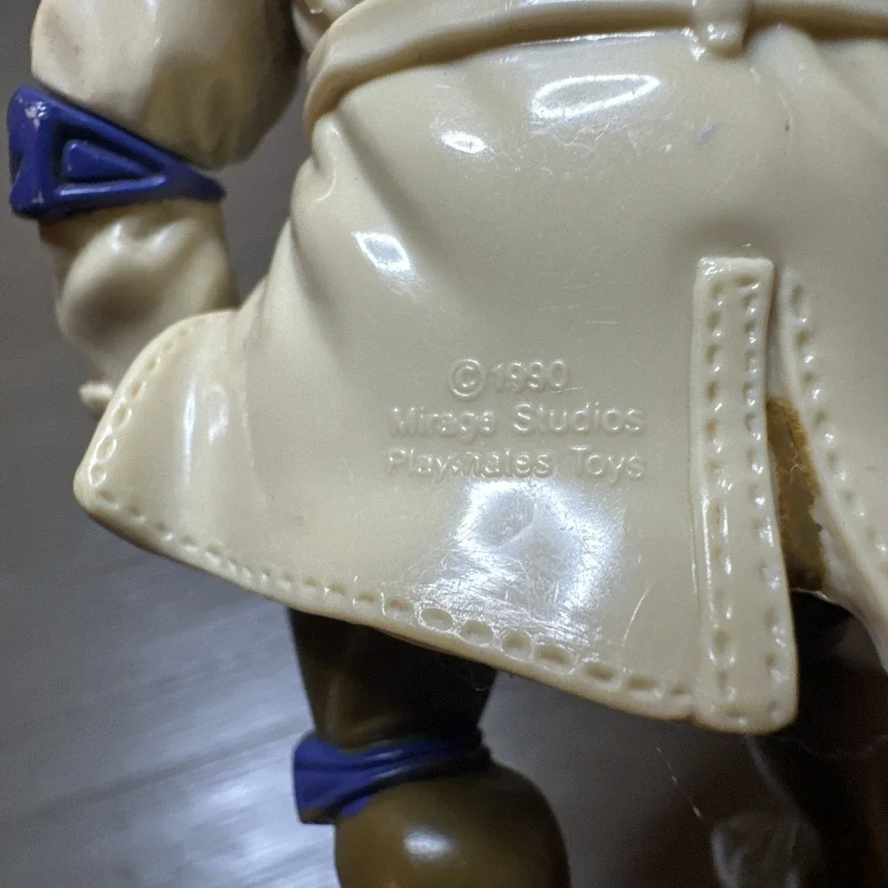 Vintage 1990 TMNT Donatello In Disguise Action Figure Trench‎ Coat Playmates